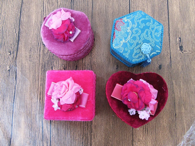 6Pcs Women Mini Velvet Jewelry Box Organizer Case - Click Image to Close